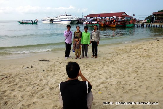 Ferry Schedule between SihanoukVille and the Islands.