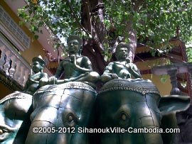 elephants at wat leu